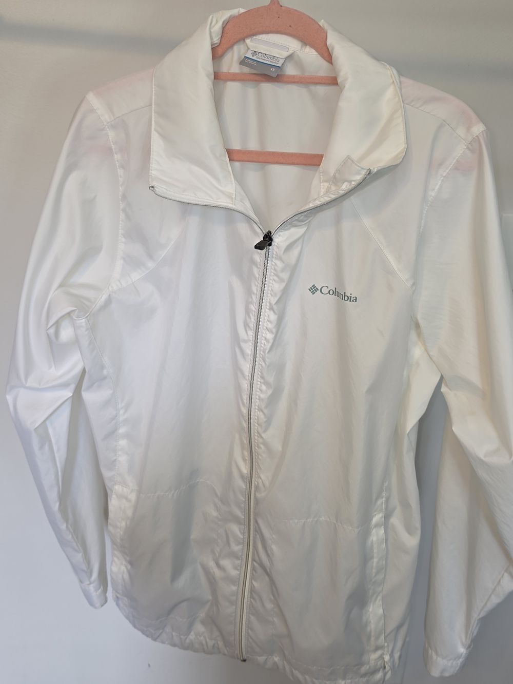 Columbia Women’s White Full-Zip Lightweight Jacket